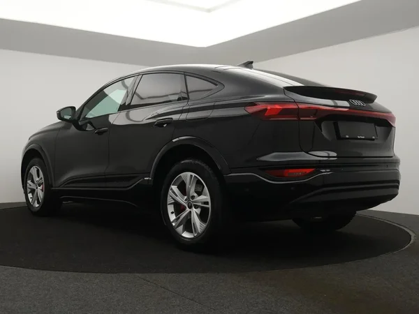 Audi Q6 e-tron (2025) — foto 18 van 24