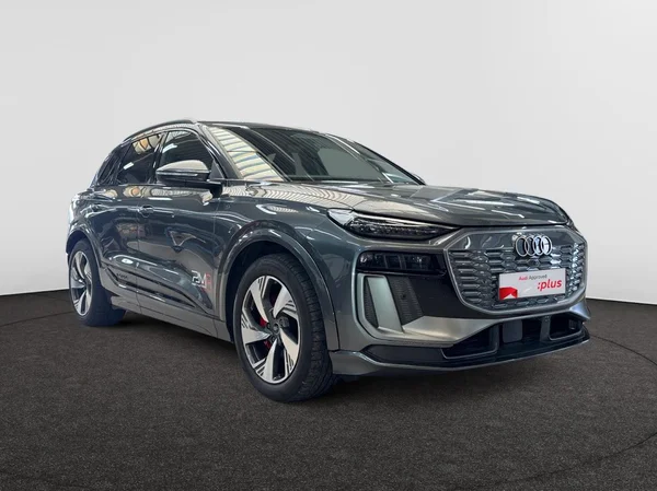 AUDI Q6 e-tron (2024) — foto 9 van 14