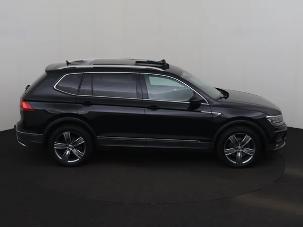 VOLKSWAGEN Tiguan Allspace (2018) — foto 29 van 33