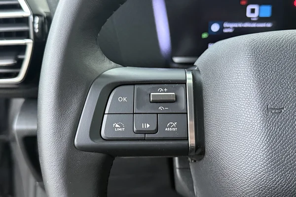 Citroen C4 (2023) — foto 4 van 18