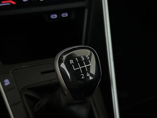 VOLKSWAGEN Polo (2021) — foto 4 van 27