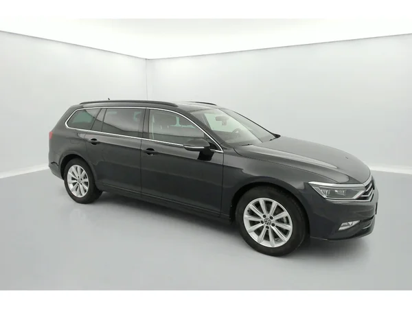 VOLKSWAGEN Passat Variant (2024) — foto 4 van 35