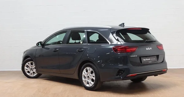 Kia cee'd (2024) — foto 21 van 26