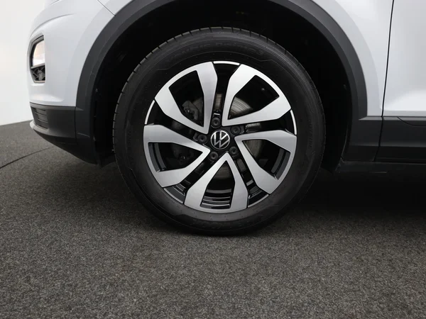 VOLKSWAGEN T-Roc (2022) — foto 11 van 20