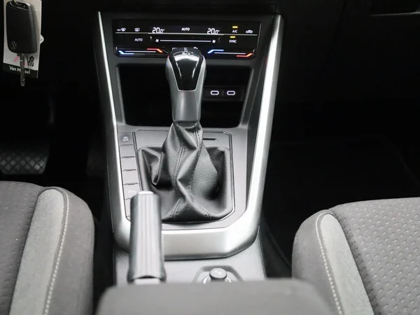 Volkswagen Polo (2023) — foto 4 van 38