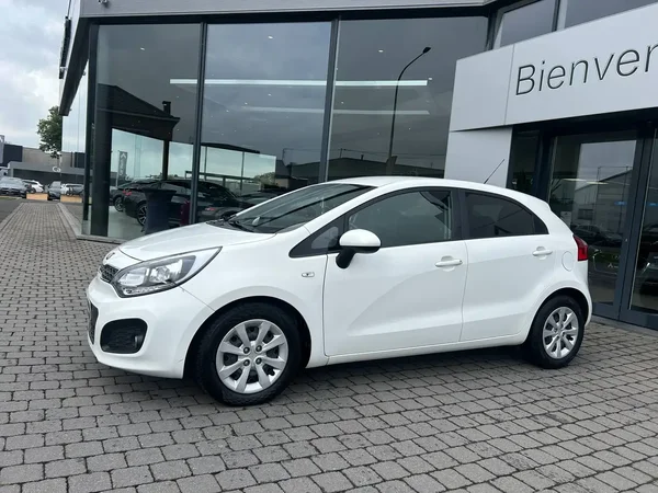 Kia Rio (2013) — foto 6 van 18
