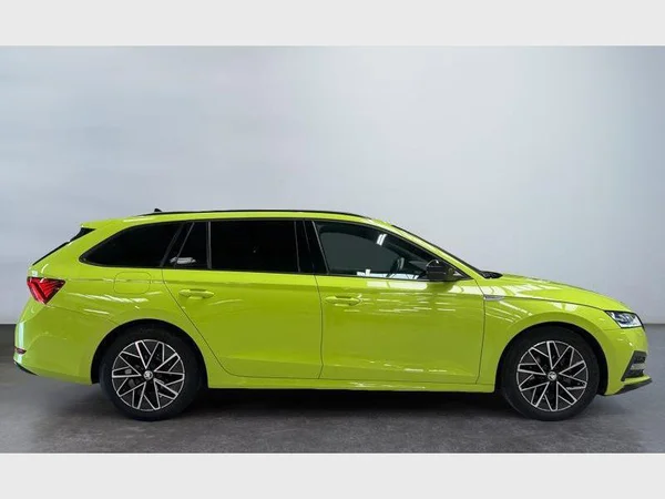 Skoda Octavia Combi (2023) — foto 23 van 28