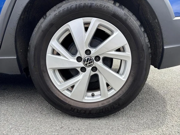 VOLKSWAGEN Taigo (2023) — foto 17 van 24