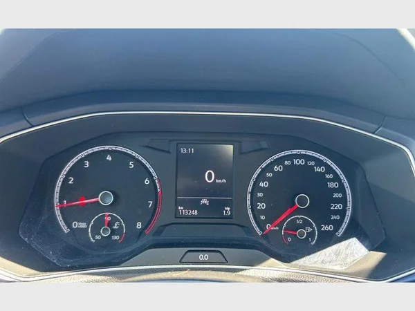 Volkswagen T-Roc (2021) — foto 3 van 29