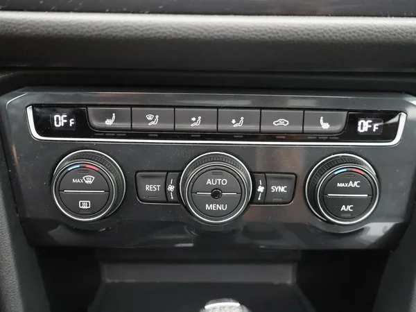 Volkswagen Tiguan Allspace (2020) — foto 8 van 30