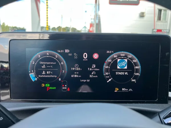 VOLKSWAGEN T-Roc (2025) — foto 7 van 24