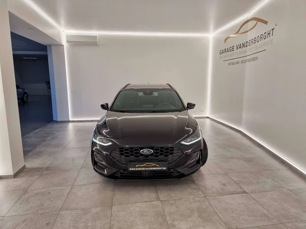 Ford Focus (2023) — foto 8 van 15