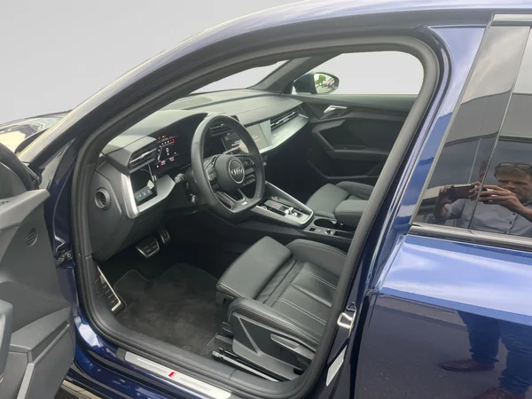 AUDI A3 Sportback (2024) — foto 4 van 24
