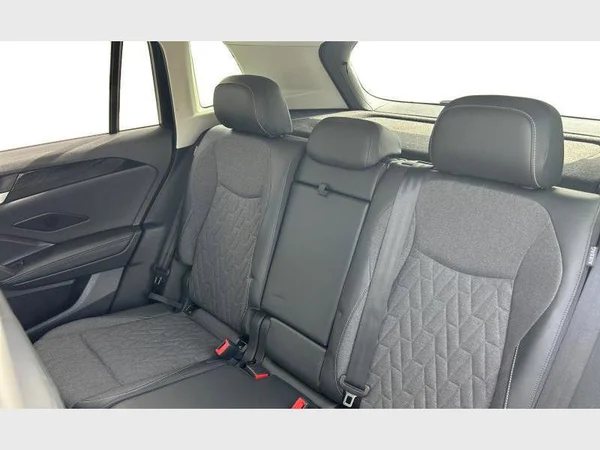 Volkswagen Tiguan (2024) — foto 2 van 29