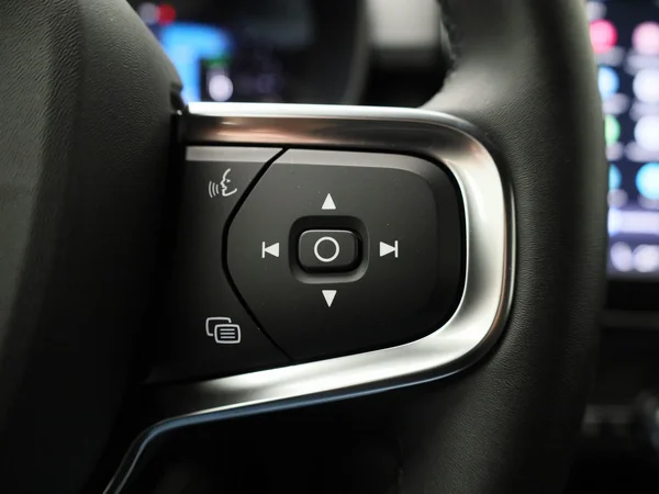 Volvo XC40 (2023) — foto 9 van 41