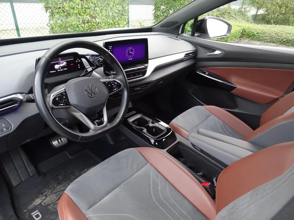 Volkswagen ID.4 (2021) — foto 5 van 26