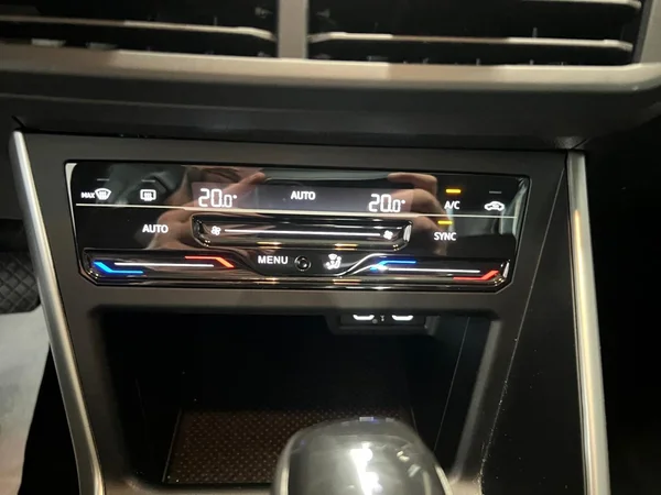 VOLKSWAGEN Polo (2025) — foto 11 van 24
