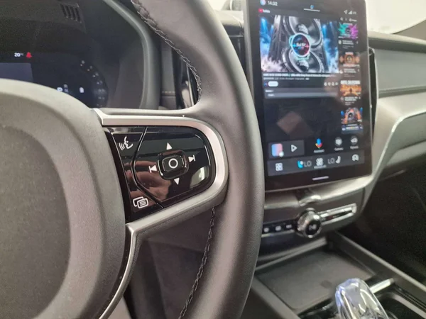 Volvo XC60 (2026) — foto 4 van 17