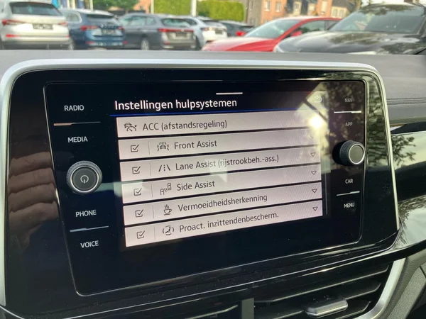 VOLKSWAGEN T-Roc Cabriolet (2022) — foto 11 van 26