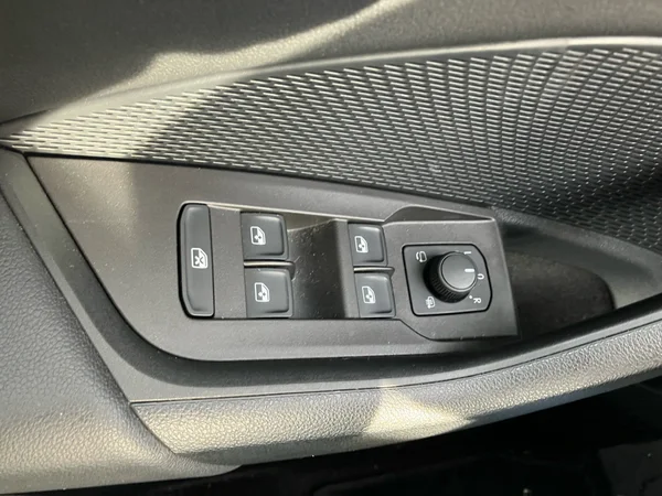 SKODA Octavia Combi PHEV (2024) — foto 10 van 26
