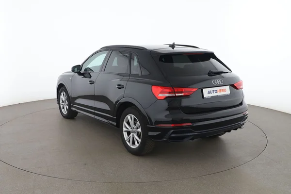 Audi Q3 (2019) — foto 10 van 16