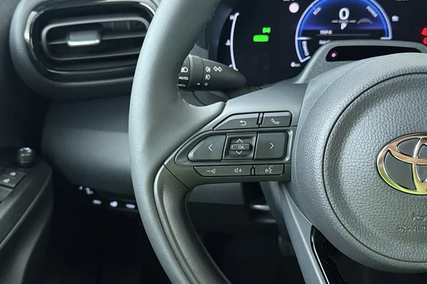Toyota Yaris Cross Hybrid (HEV) (2026) — foto 6 van 16