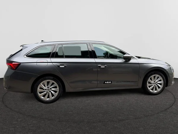 SKODA Octavia Combi (2025) — foto 11 van 15