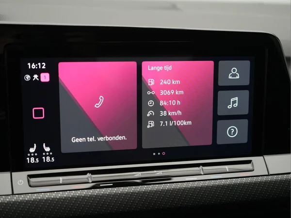 VOLKSWAGEN Golf VIII (2022) — foto 29 van 31