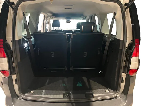 VOLKSWAGEN Caddy Maxi (2021) — foto 8 van 17