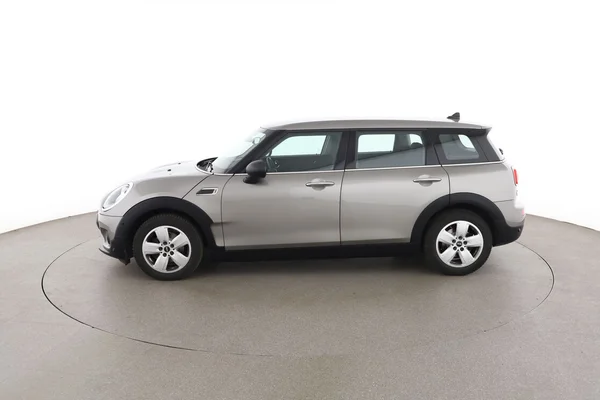 MINI Clubman (2019) — foto 9 van 16