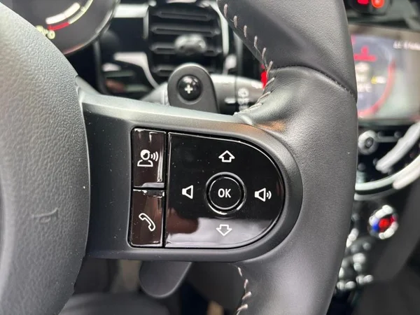 MINI Mini (F56 LCI II) (2023) — foto 10 van 31