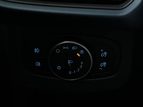 FORD TOURNEO COURIER (2025) — foto 19 van 28