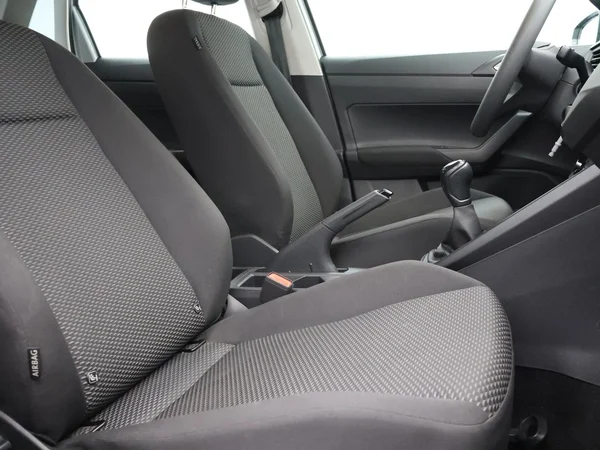 VOLKSWAGEN Polo (2023) — foto 4 van 28
