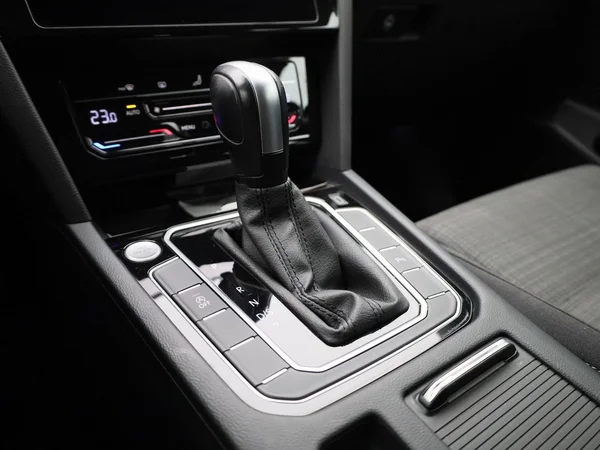 Volkswagen Passat (2021) — foto 14 van 36