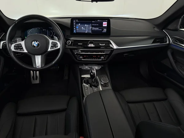 BMW 530 (2021) — foto 36 van 36