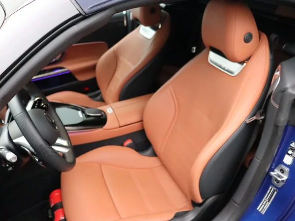 Mercedes-Benz SL (2025) — foto 7 van 34