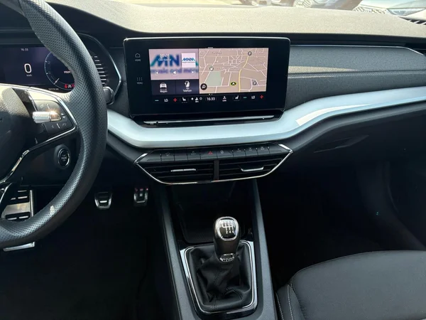 SKODA Octavia Combi Dsl (2022) — foto 5 van 24