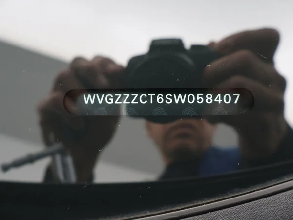 VOLKSWAGEN Tiguan (2025) — foto 24 van 27