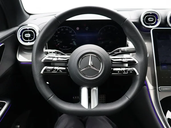 Mercedes-Benz GLC (2026) — foto 10 van 36