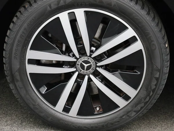 Mercedes-Benz CLA (2022) — foto 6 van 52
