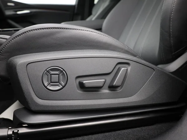 AUDI Q6 Sportback e-tron (2025) — foto 9 van 31
