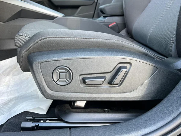 AUDI A3 Allstreet PHEV (2025) — foto 16 van 24