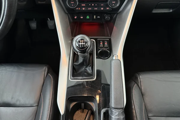 Mitsubishi Eclipse Cross (2019) — foto 4 van 29
