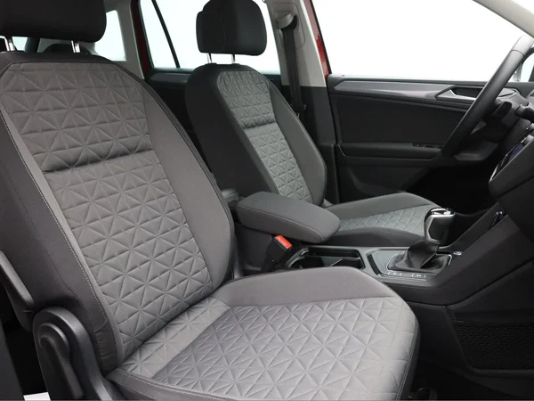 VOLKSWAGEN Tiguan (2023) — foto 15 van 20