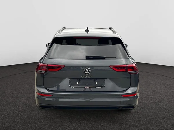 VOLKSWAGEN Golf VIII SW (2024) — foto 15 van 22