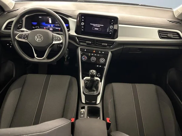 VOLKSWAGEN T-Roc (2024) — foto 5 van 24
