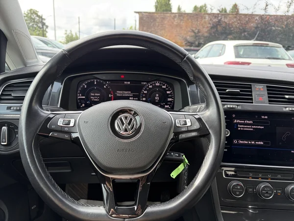 VOLKSWAGEN Golf VII (2019) — foto 10 van 11