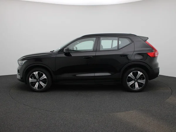 Volvo XC40 (2023) — foto 34 van 41