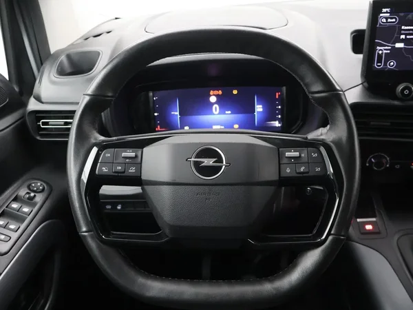 Opel Combo Life (2025) — foto 9 van 28