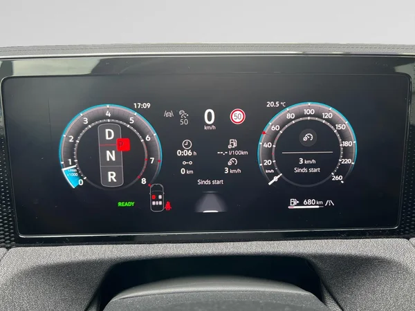 VOLKSWAGEN Tiguan (2026) — foto 12 van 16